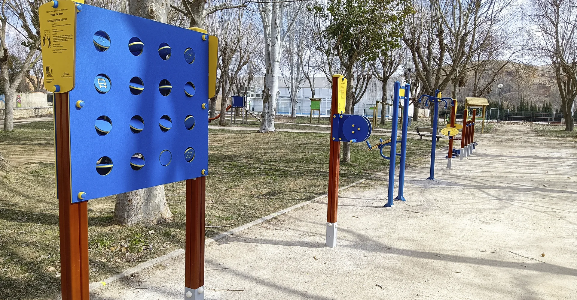 mobiliario parque para mayores